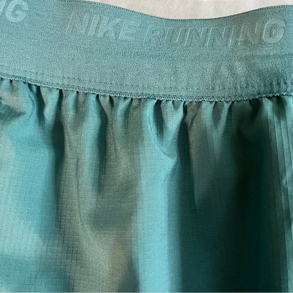 Men's Nike 5" Dri-Fit Brief Lined Running Shorts, Size XXL - Picture 8 of 10